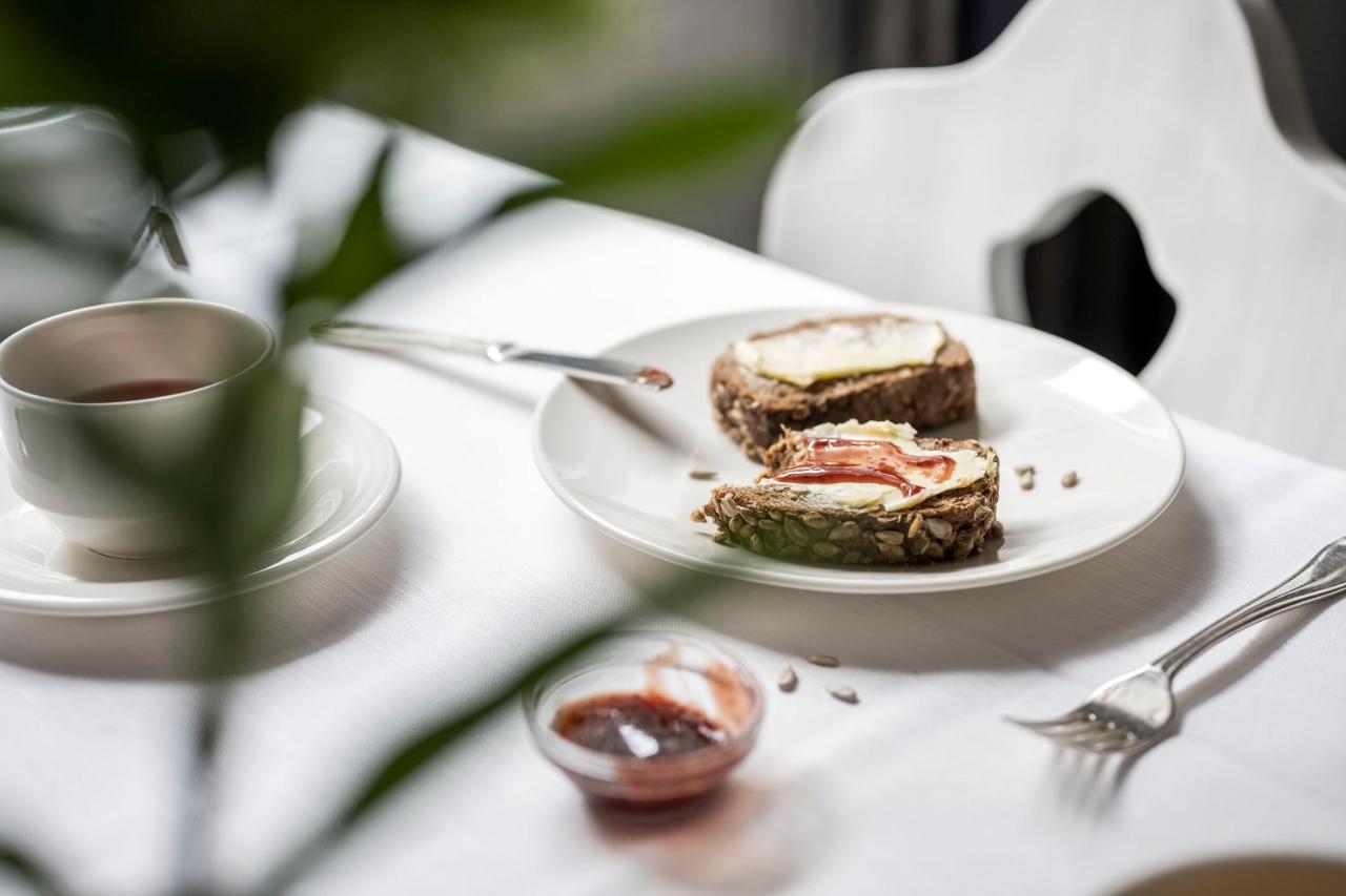 Post Hotel - Tradition & Lifestyle Adults Only San Candido Eksteriør bilde